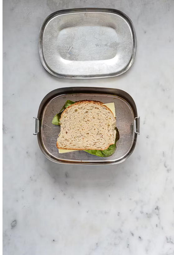 Metal lunch container with lid